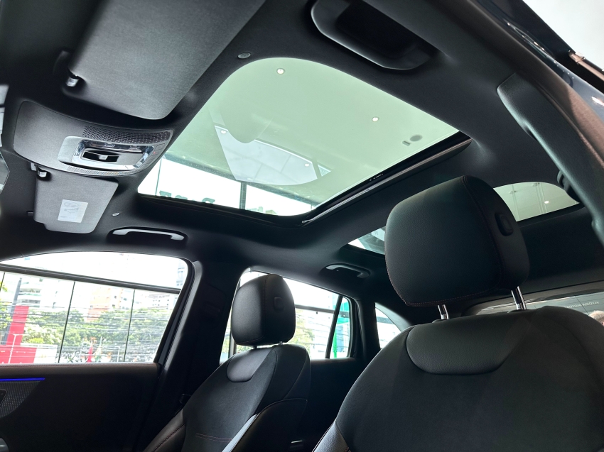 Carro Mercedes-Benz EQA 250