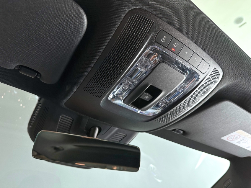 Carro Mercedes-Benz EQA 250