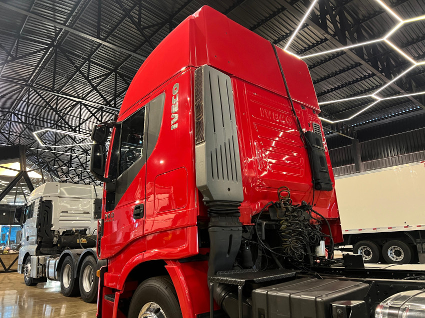 iveco stralis hi-way 560 6x4  - 2014/2014
