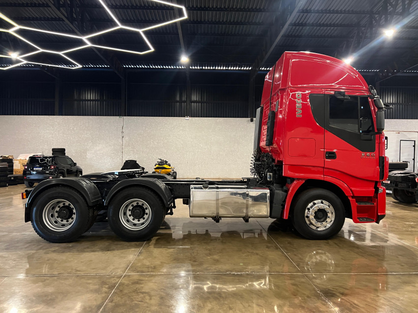 iveco stralis hi-way 560 6x4  - 2014/2014