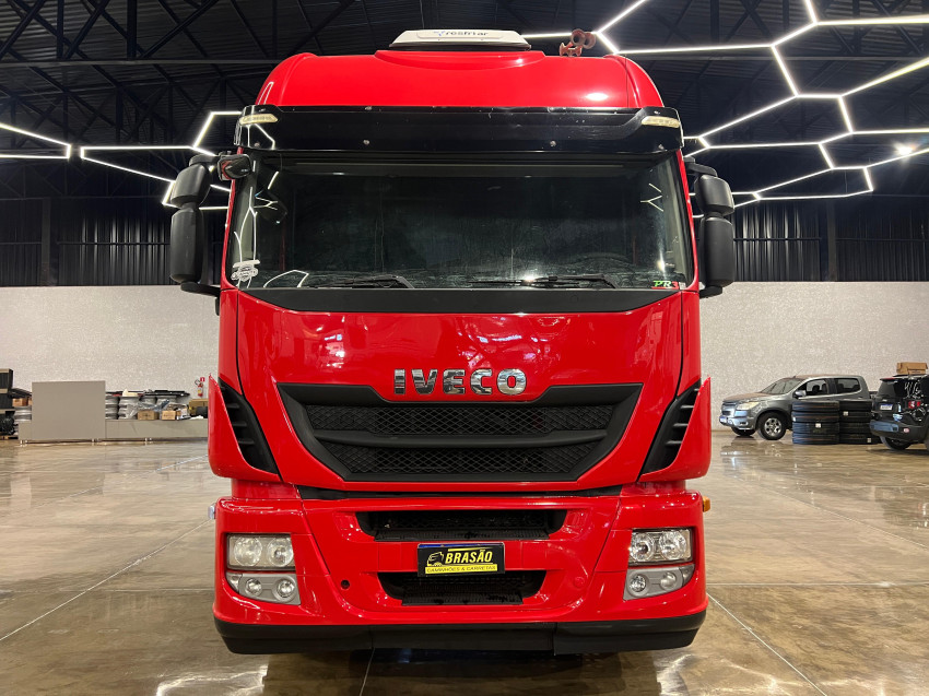 iveco stralis hi-way 560 6x4  - 2014/2014