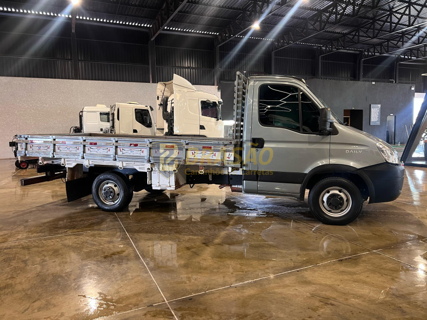iveco daily carroceria - 2013/2013