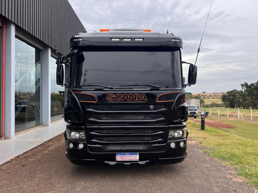 scania p310 8x2 prancha