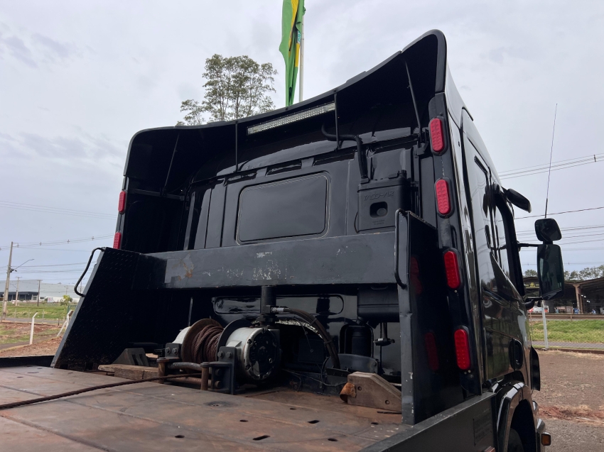 scania p310 8x2 prancha