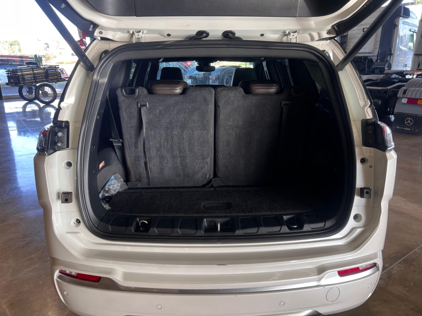 jeep commander overland td380 diesel - 2022/2022