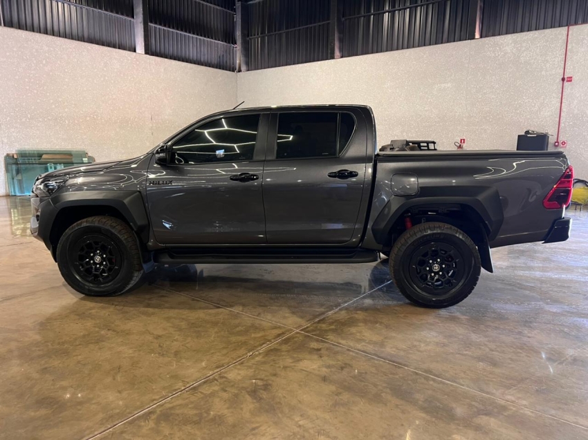 toyota hilux gr-s 4x4 2.8 - 2023/2024