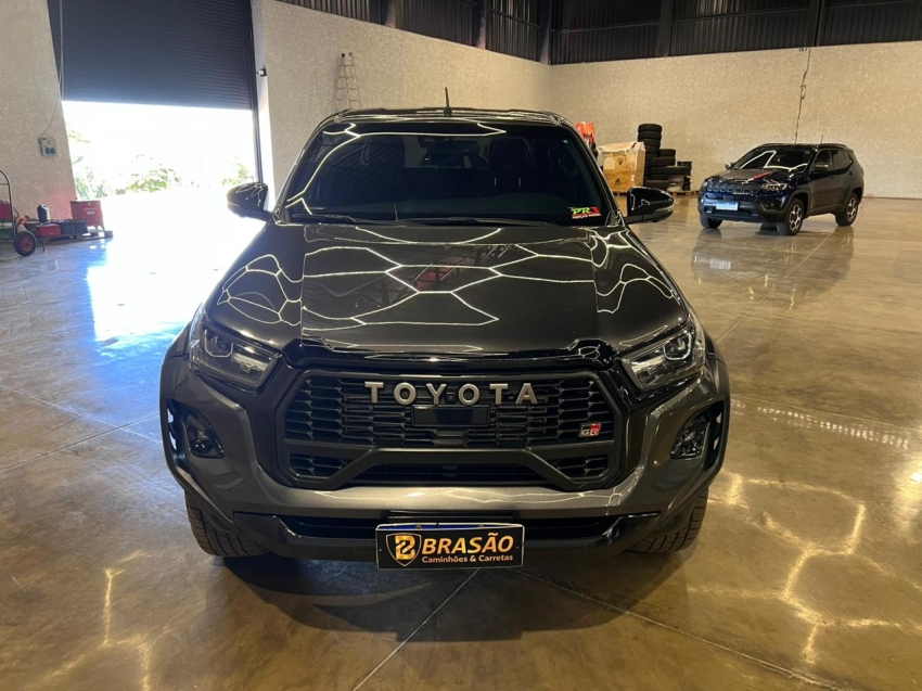 toyota hilux gr-s 4x4 2.8 - 2023/2024
