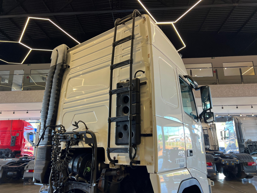 volvo fh 460 6x2 globetrotter - 2014/20155