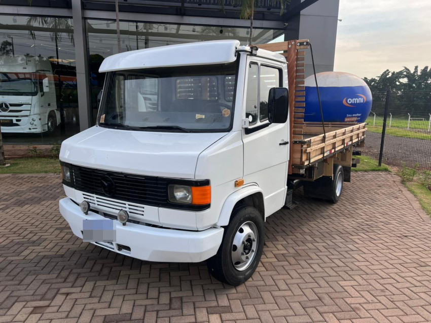 mercedes-benz 718 4x2 - 2004/2004