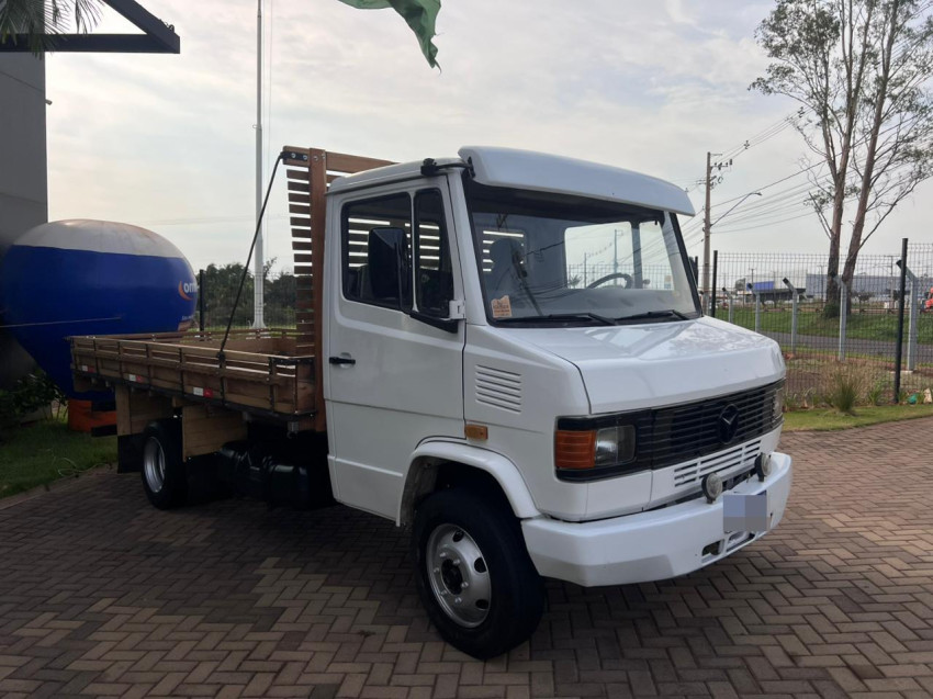 m. benz 710  - 2004/20041