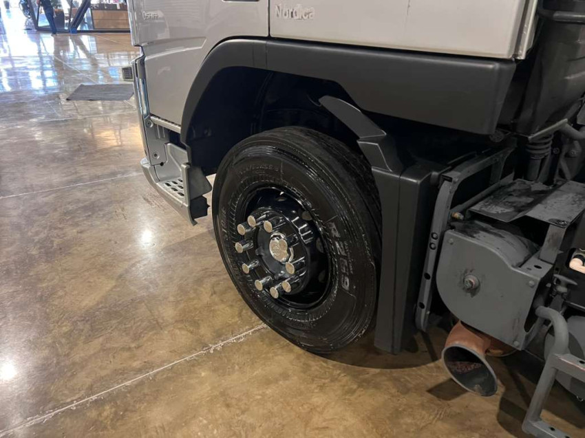 volvo fm 370 6x2 teto alto - 2013/20132