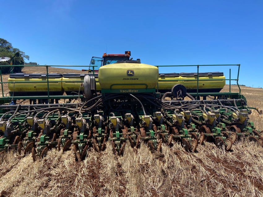 trator new holland t7 2021 + plantadeira john deere 17 linhas2
