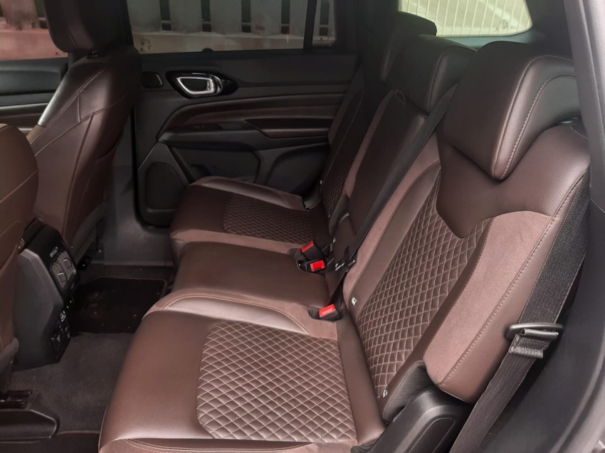 commander 2.0 td380 turbo diesel limited at9