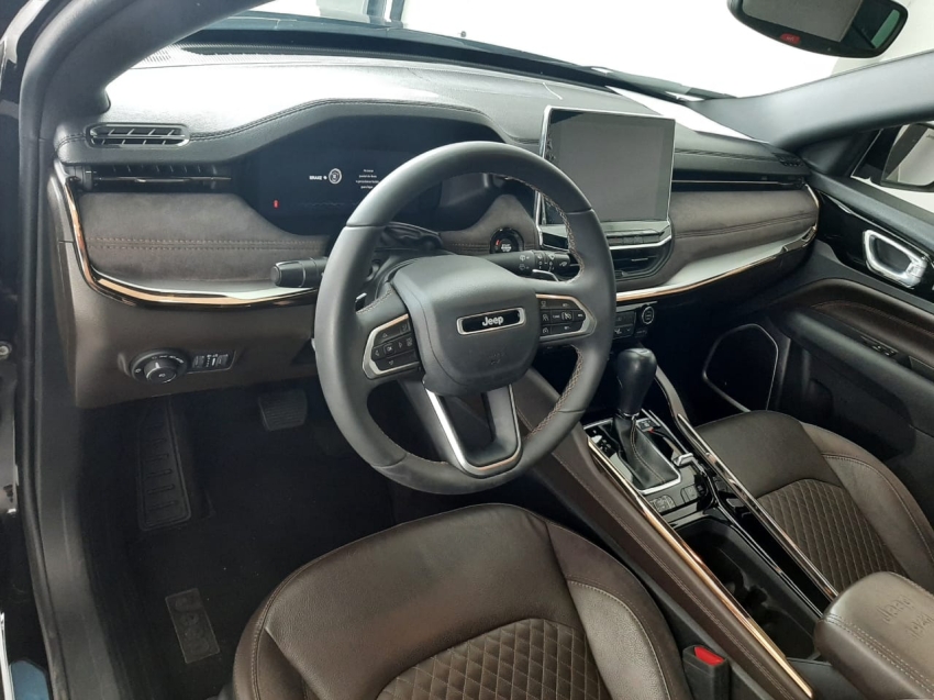 commander 2.0 td380 turbo diesel overland at9