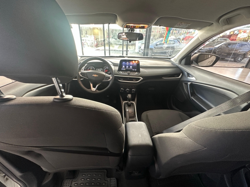 tracker 1.0 turbo flex automatico