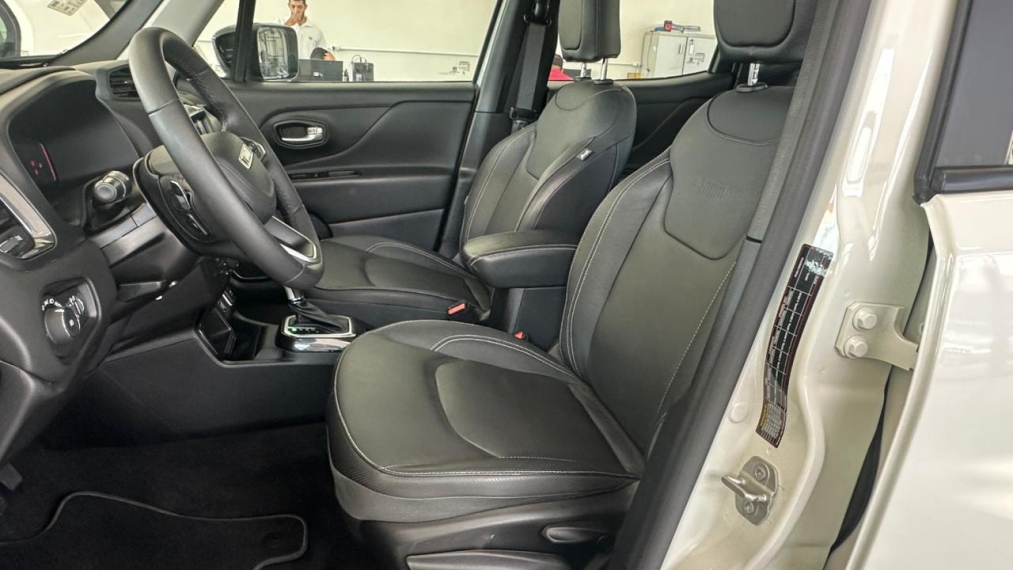 renegade 1.3 t270 turbo flex sahara at613