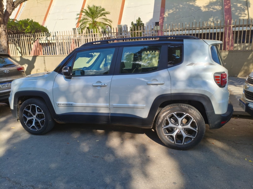renegade 1.3 t270 turbo flex sahara at6