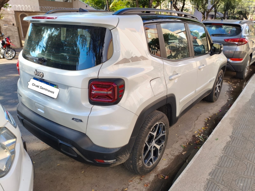 renegade 1.3 t270 turbo flex sahara at6