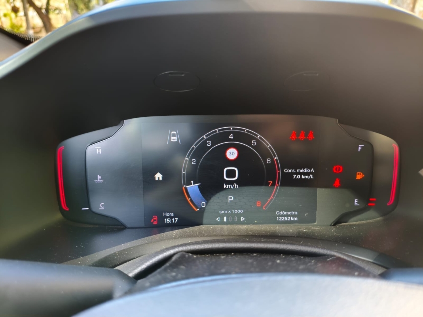 renegade 1.3 t270 turbo flex sahara at66