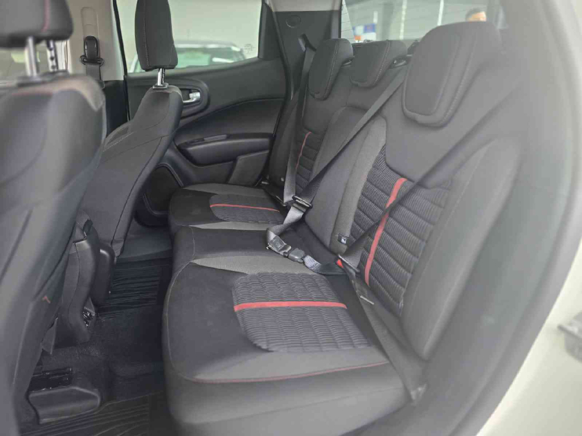 fiat toro freedom at6 flex9