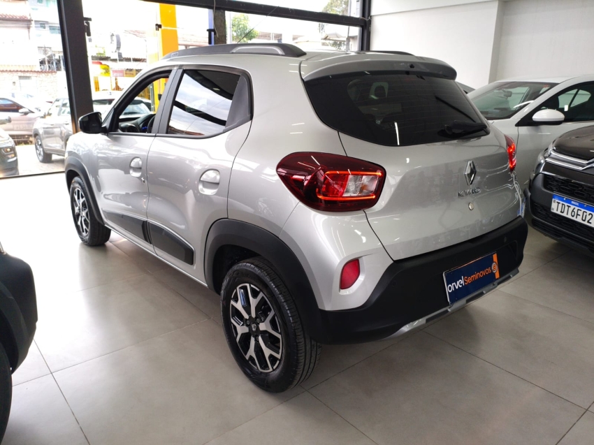 kwid 1.0 12v sce flex outsider manual3
