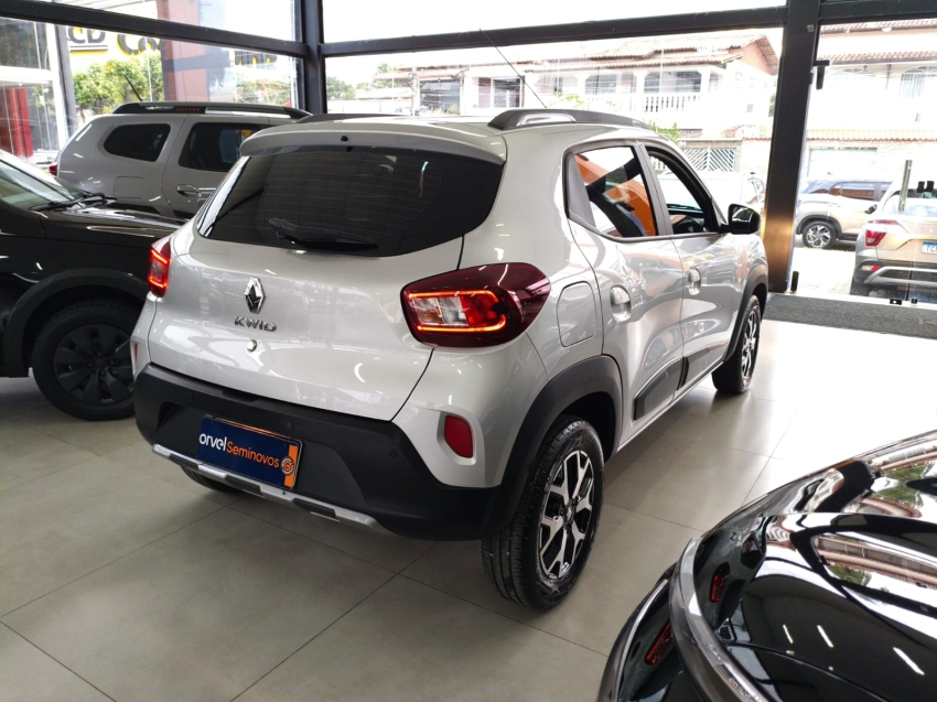 kwid 1.0 12v sce flex outsider manual5