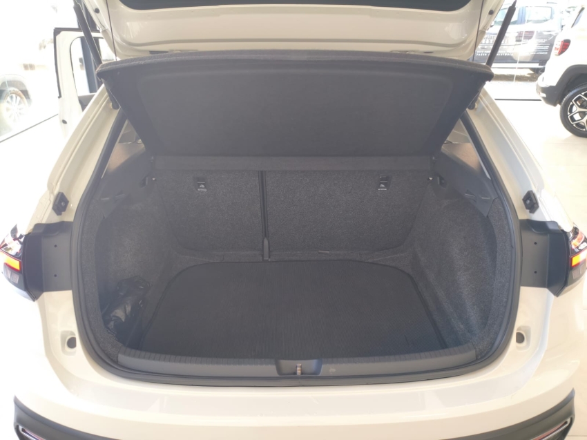 volkswagen nivus 1.0 200 tsi total flex comfortline automatico 4p 202114
