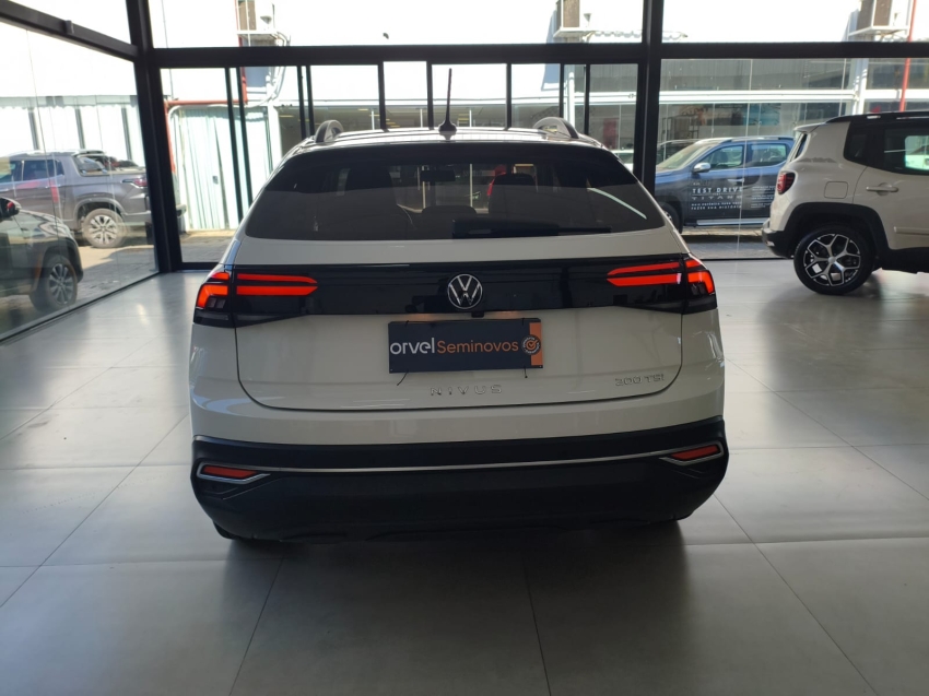 volkswagen nivus 1.0 200 tsi total flex comfortline automatico 4p 20214