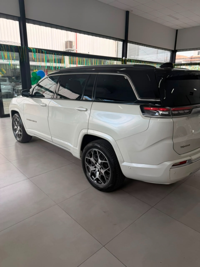 jeep commander 2.0 td380 turbo diesel overland at9 4p automatico 20232