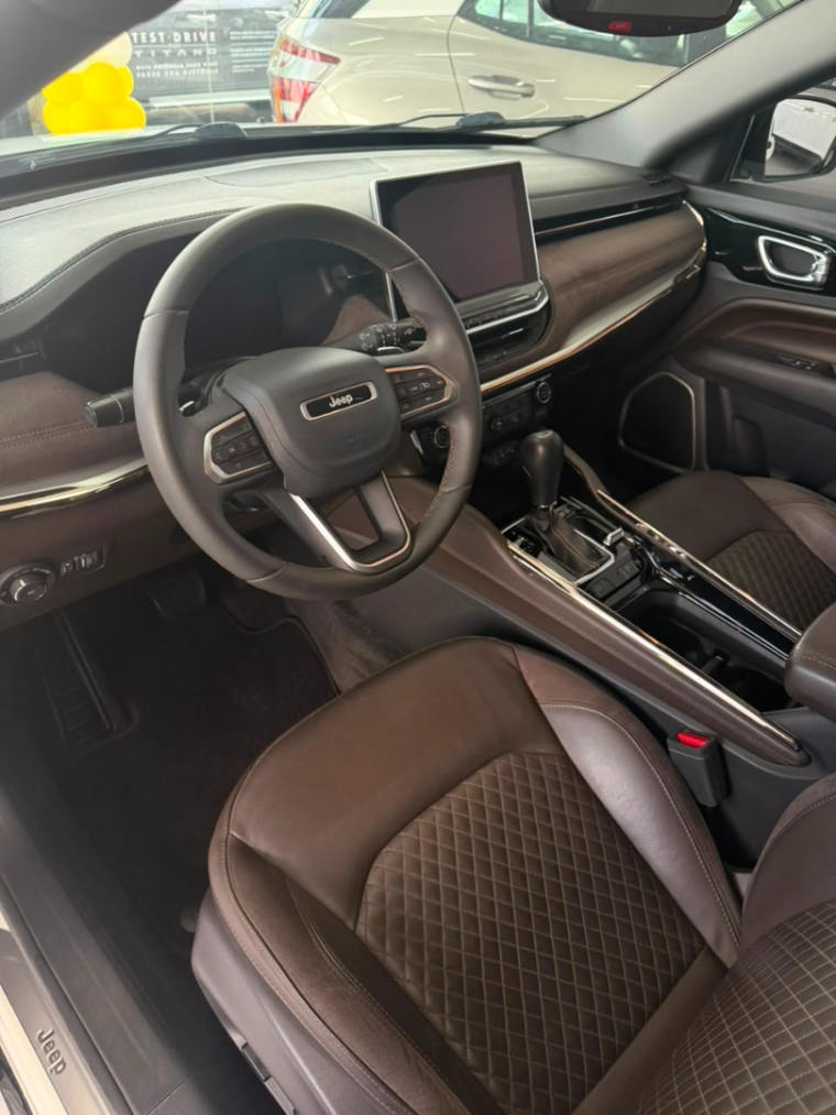 jeep commander 2.0 td380 turbo diesel overland at9 4p automatico 20238