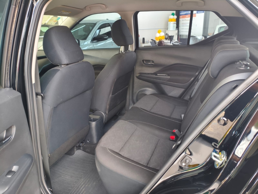 nissan kicks play 1.6 16v flexstart active plus xtronic 1.5 flex 4p automatico 202512