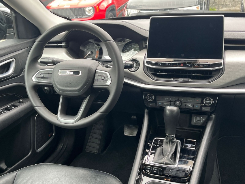 compass longitude 1.3 turbo 2022/2023.8