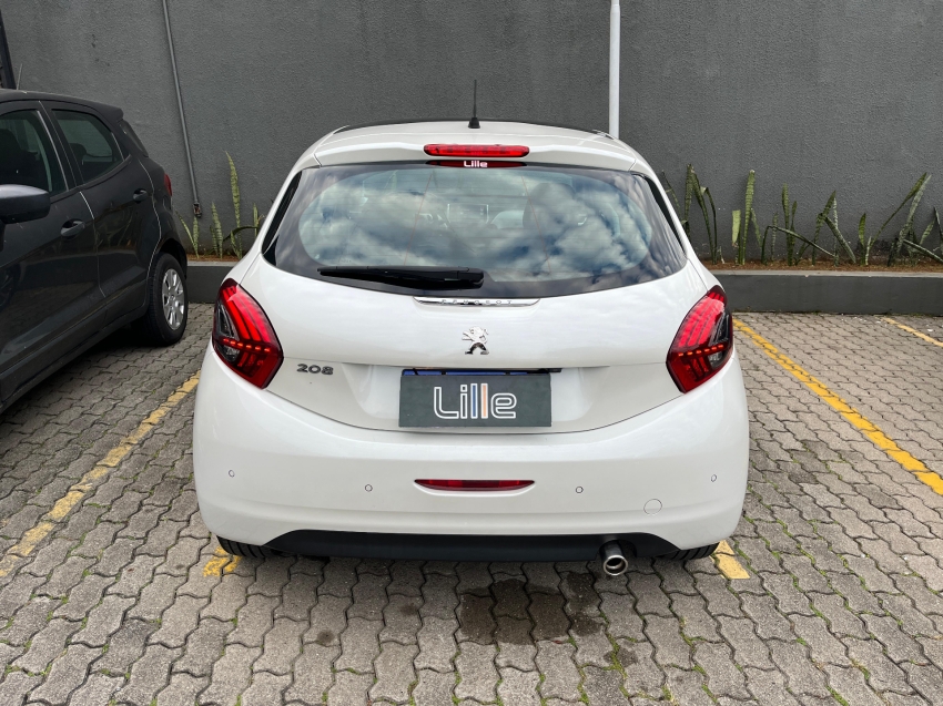 peugeot 208 griffe 1.6 2016/2017 peugeot 208 griffe 1.6 2016/2017