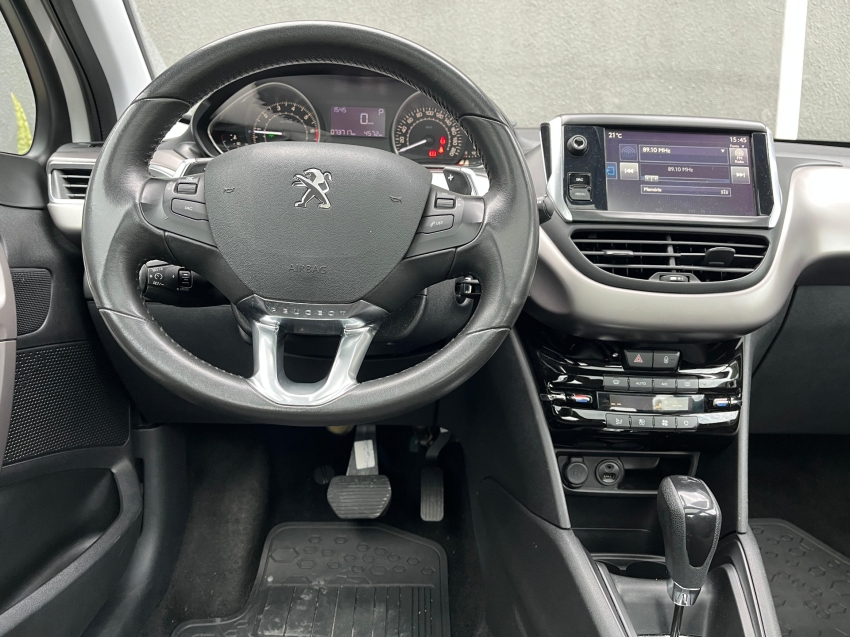 peugeot 208 griffe 1.6 2016/2017 peugeot 208 griffe 1.6 2016/2017