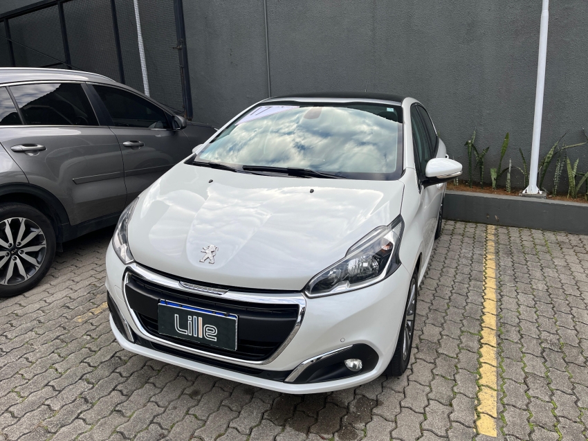 peugeot 208 griffe 1.6 2016/2017 peugeot 208 griffe 1.6 2016/2017