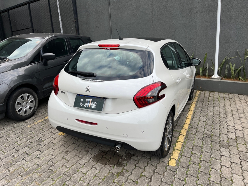 peugeot 208 griffe 1.6 2016/2017 peugeot 208 griffe 1.6 2016/2017