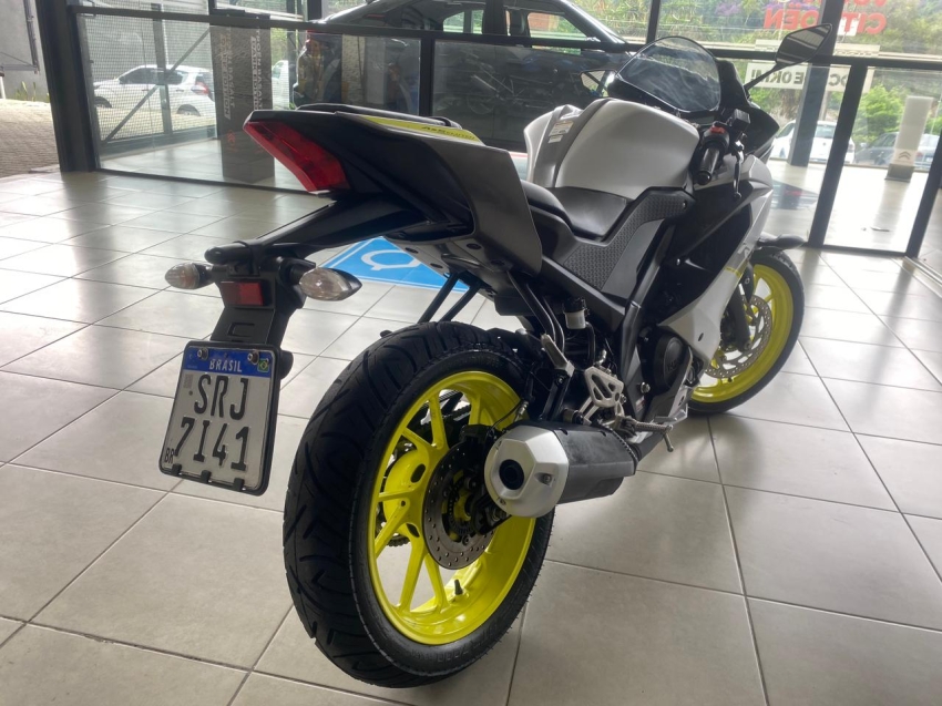 yamaha yzf r15 abs4