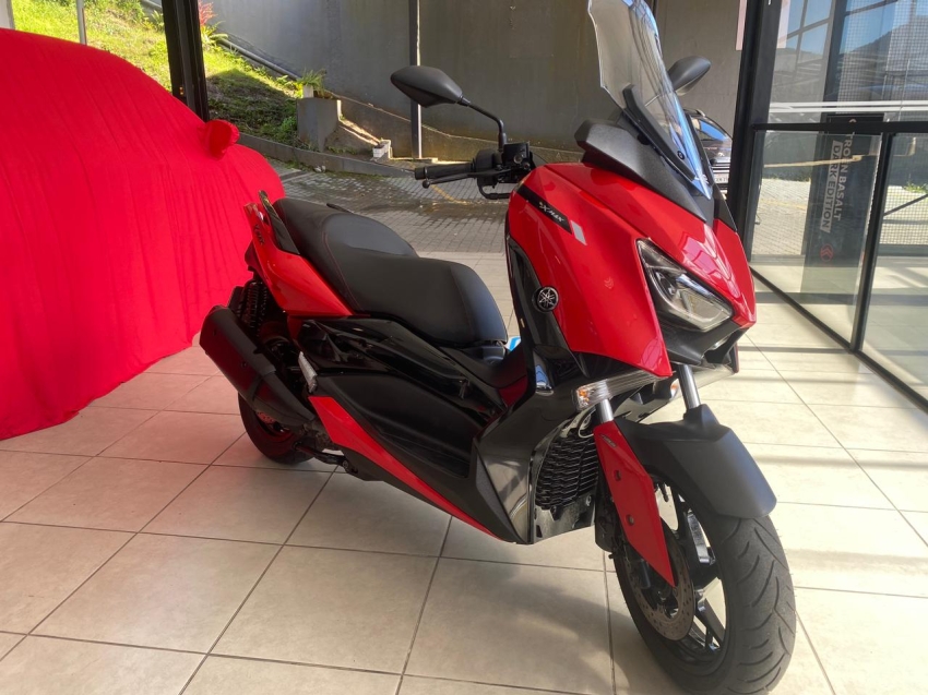 yamaha xmax abs 250cc vermelha 2024 - 16.180km revisada6
