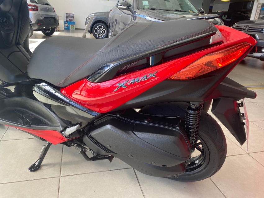 yamaha xmax abs 250cc vermelha 2024 - 16.180km revisada2