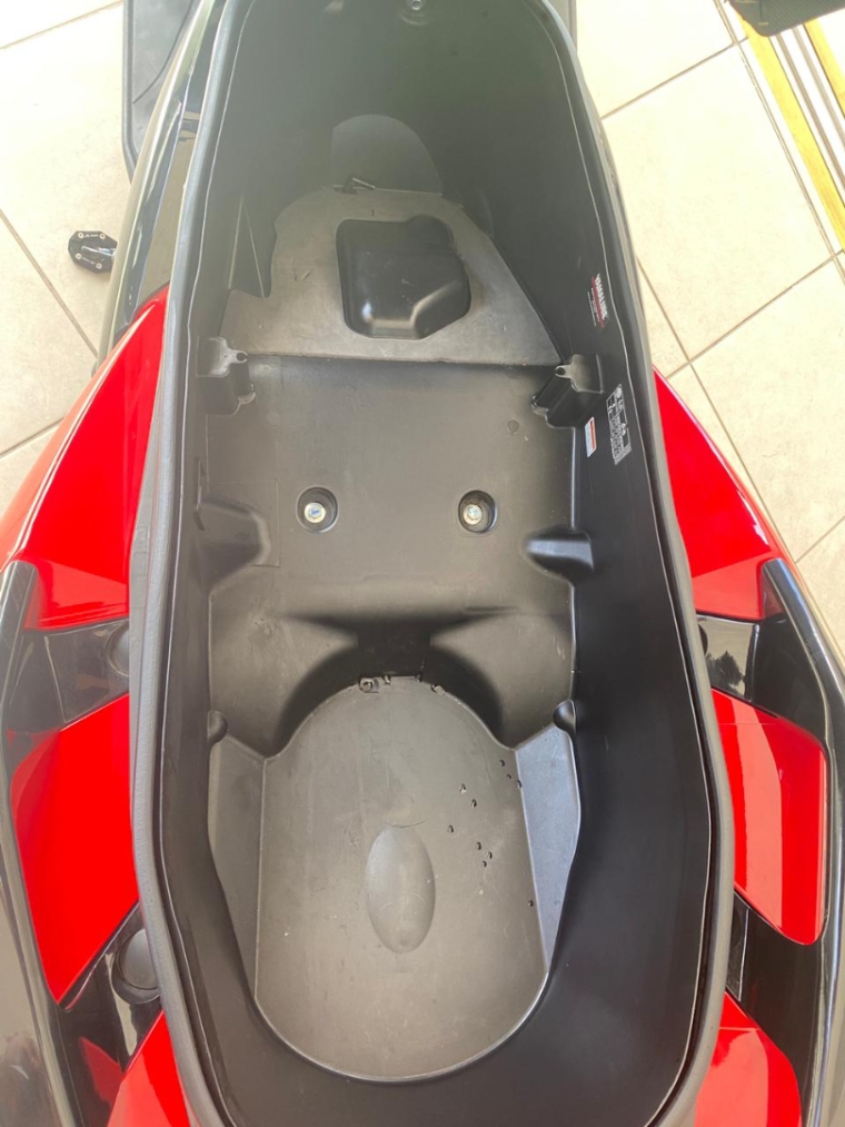 yamaha xmax abs 250cc vermelha 2024 - 16.180km revisada10