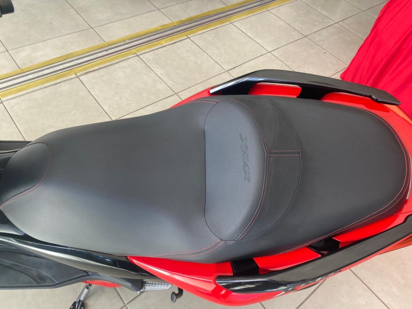 yamaha xmax abs 250cc vermelha 2024 - 16.180km revisada9
