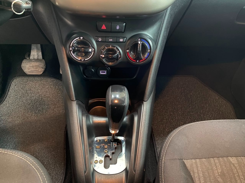 peugeot 2008 allure pack 1.6 automatico 2022 | apenas 56 mil km13
