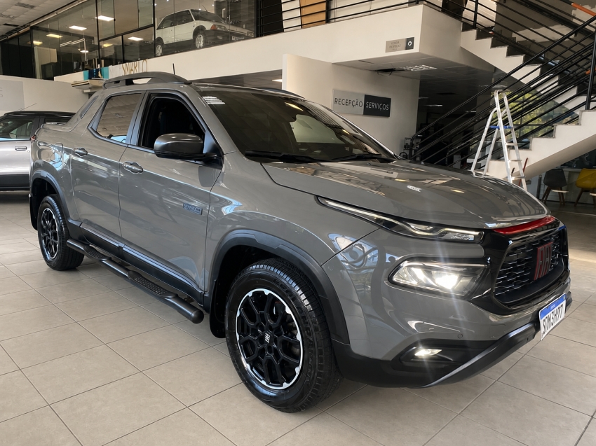 fiat toro ultra 2.0 turbo diesel at9 4x4 2024 | topo de linha capota rigida apenas 56 mil km0
