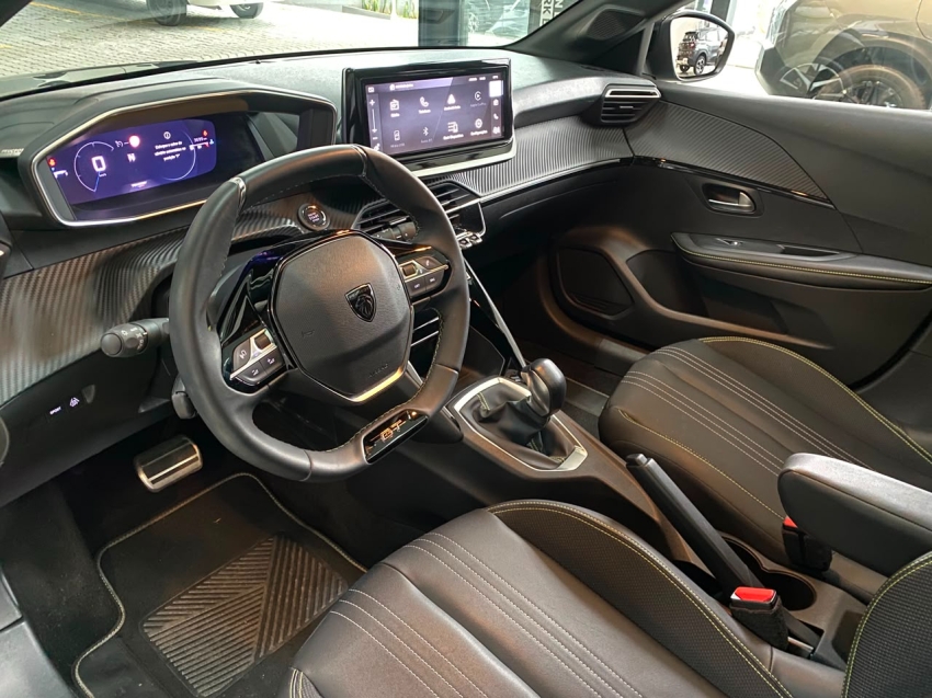 peugeot 208 gt t200 turbo | 2025 apenas 3.700 km praticamente zero8