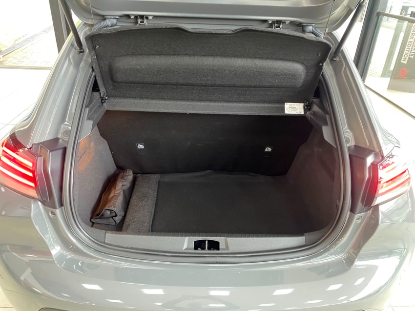 peugeot 208 gt t200 turbo | 2025 apenas 3.700 km praticamente zero7
