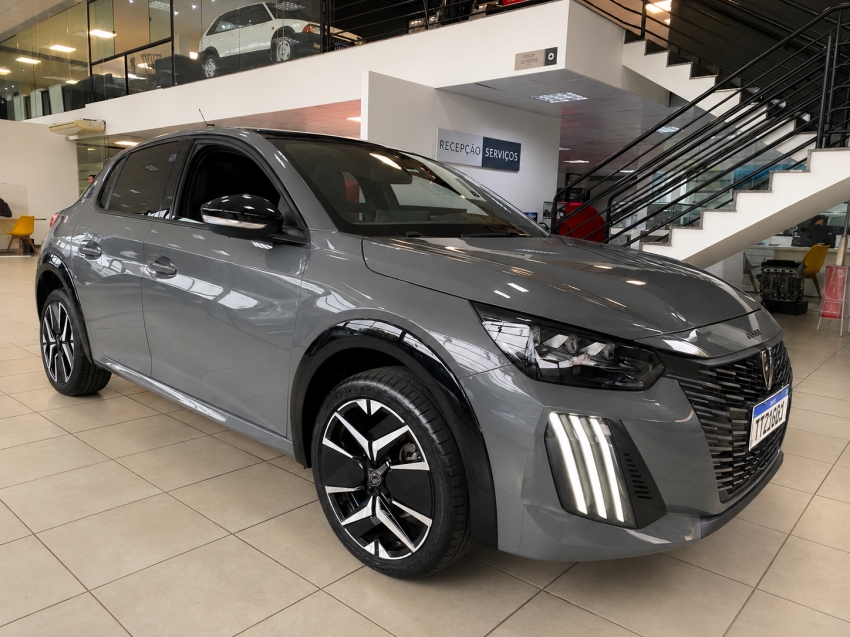 peugeot 208 gt t200 turbo | 2025 apenas 3.700 km praticamente zero0