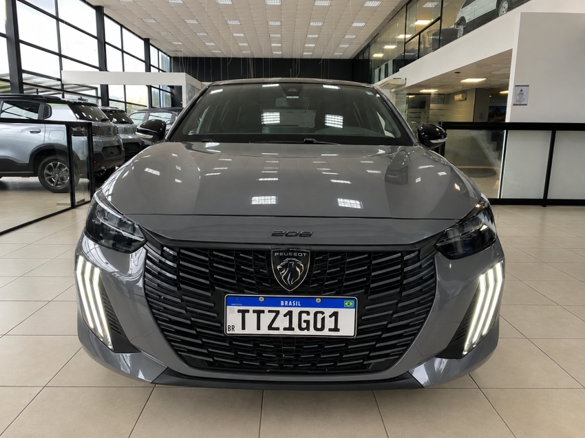peugeot 208 gt t200 turbo | 2025 apenas 3.700 km praticamente zero1