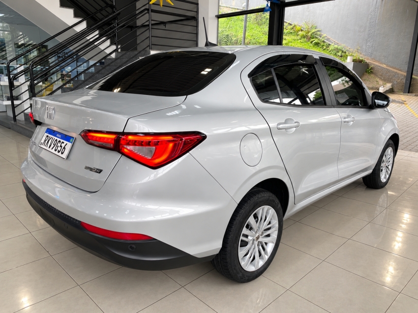 cronos drive 1.3 automatico - 18495km 2023 estado de 0km3