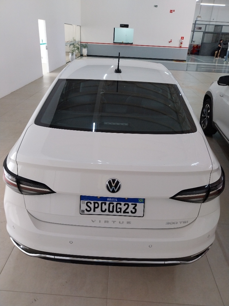 Carro impecável,  garantia de fábrica.1