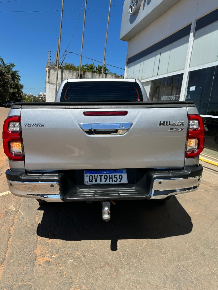 toyota hilux 2.8 d-4d turbo diesel cd srx 4x4 automatico 5p 20215